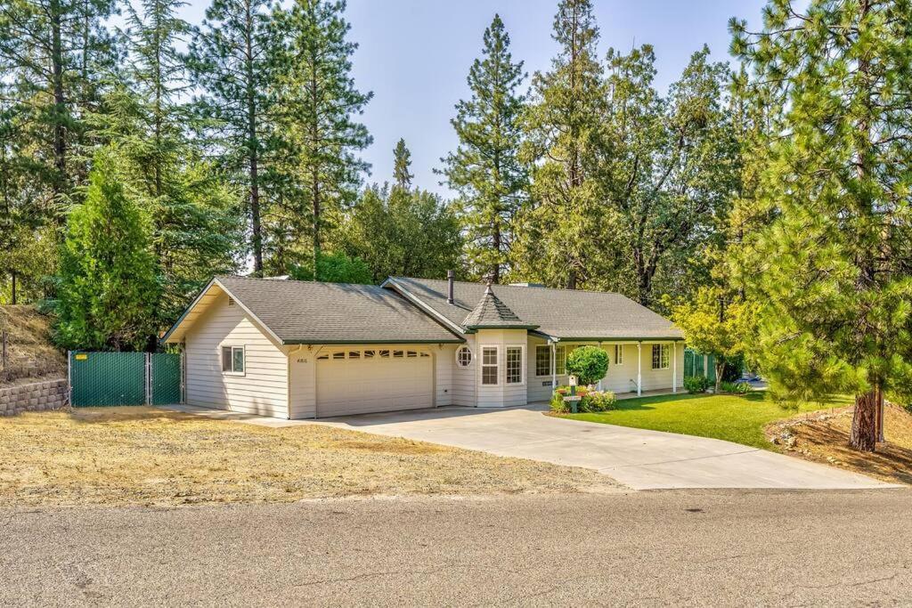 Acorn House - Charming House In Green Heaven With Pool Table With Lovely Backyard Oakhurst Exterior foto