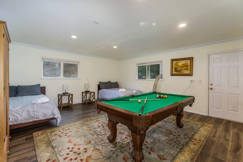 Acorn House - Charming House In Green Heaven With Pool Table With Lovely Backyard Oakhurst Exterior foto