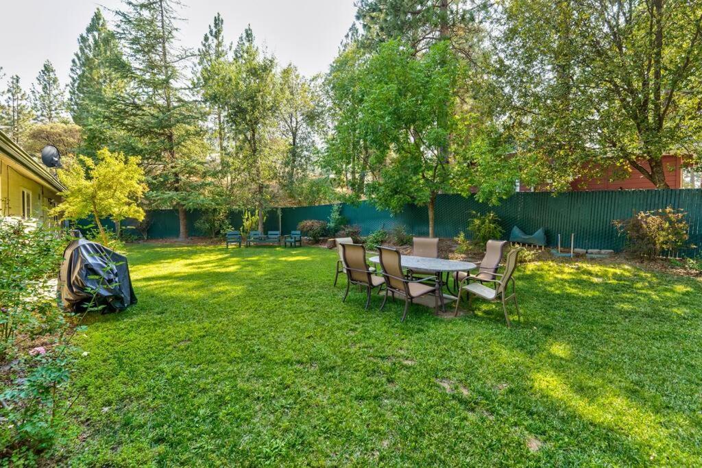 Acorn House - Charming House In Green Heaven With Pool Table With Lovely Backyard Oakhurst Exterior foto