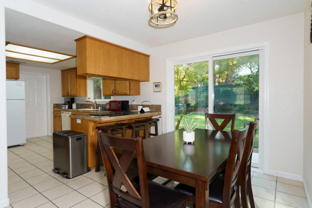 Acorn House - Charming House In Green Heaven With Pool Table With Lovely Backyard Oakhurst Exterior foto